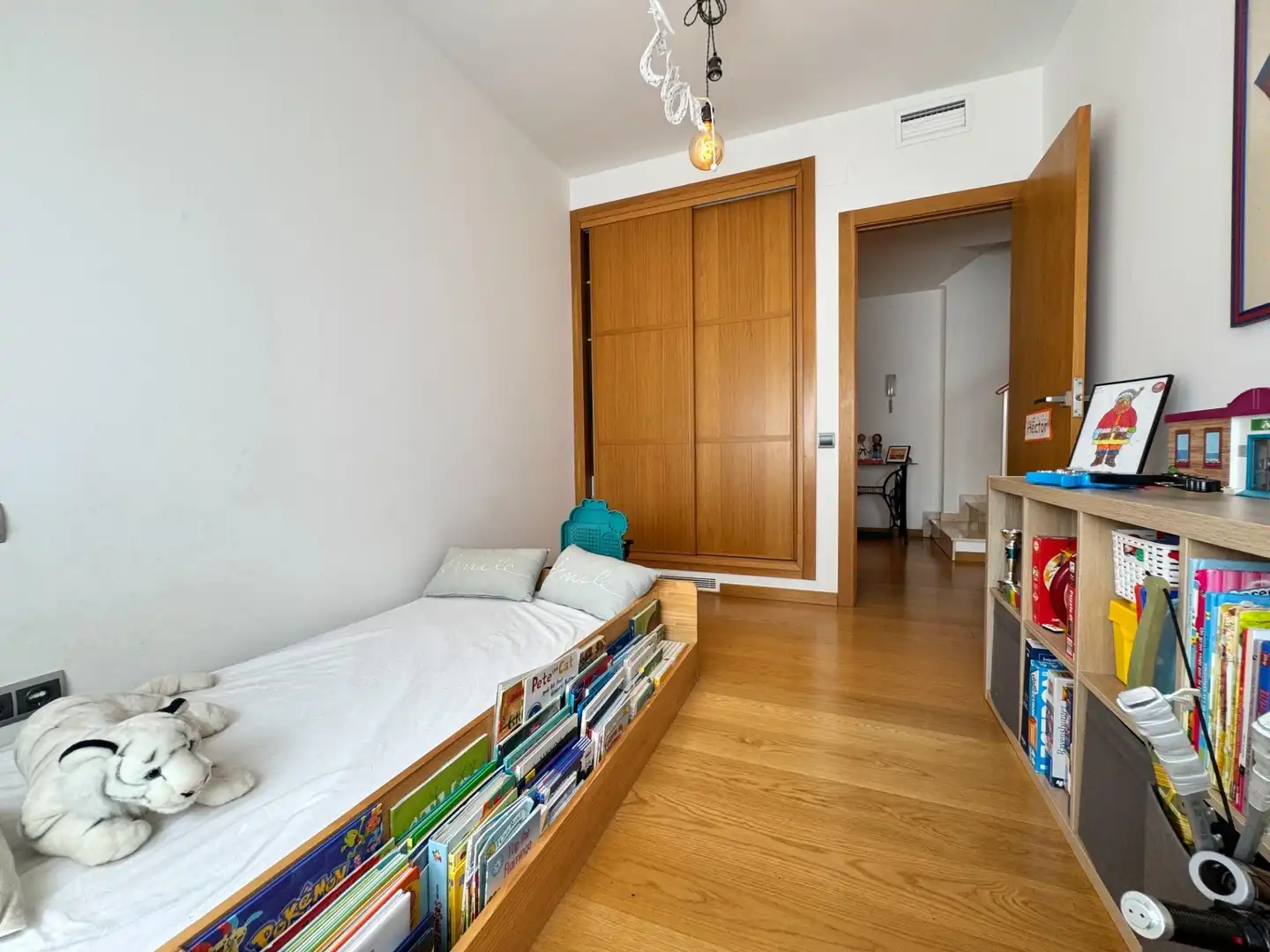 Habitación de Casa adosada en venta en Gavà con Aire acondicionado, Calefacción y Jardín privado