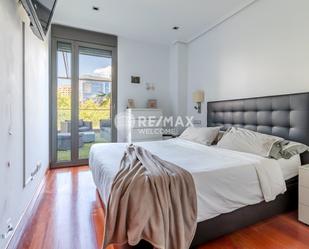 Dormitori de Pis de lloguer en  Madrid Capital amb Aire condicionat, Terrassa i Piscina