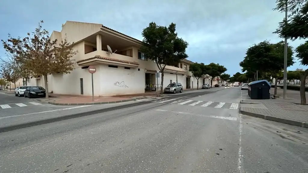Local comercial de lloguer a Avenida Baltasar Garzón, imagen 3