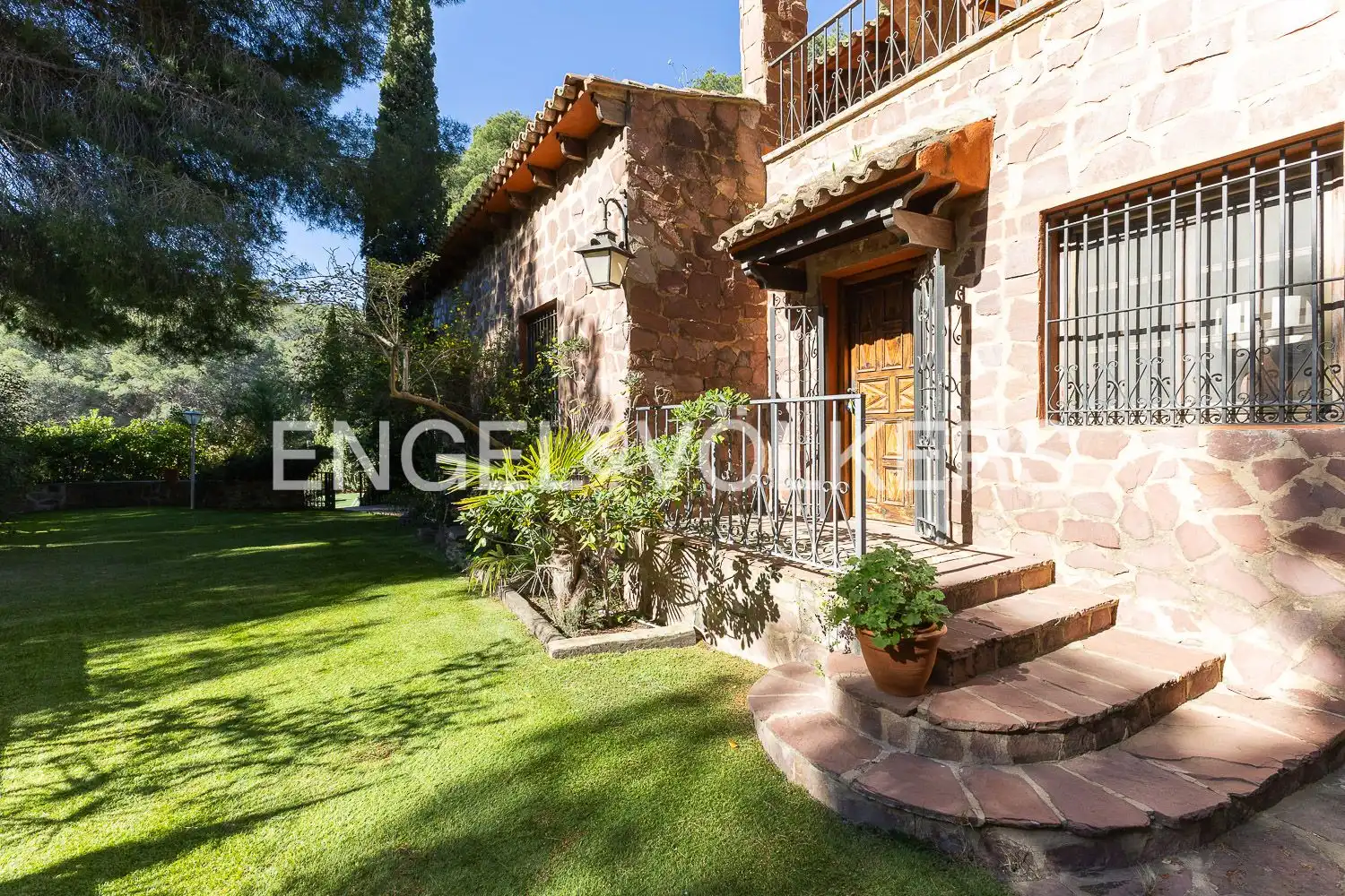 Außenansicht von Country house zum Verkauf in Serra mit Klimaanlage, Heizung und Privatgarten