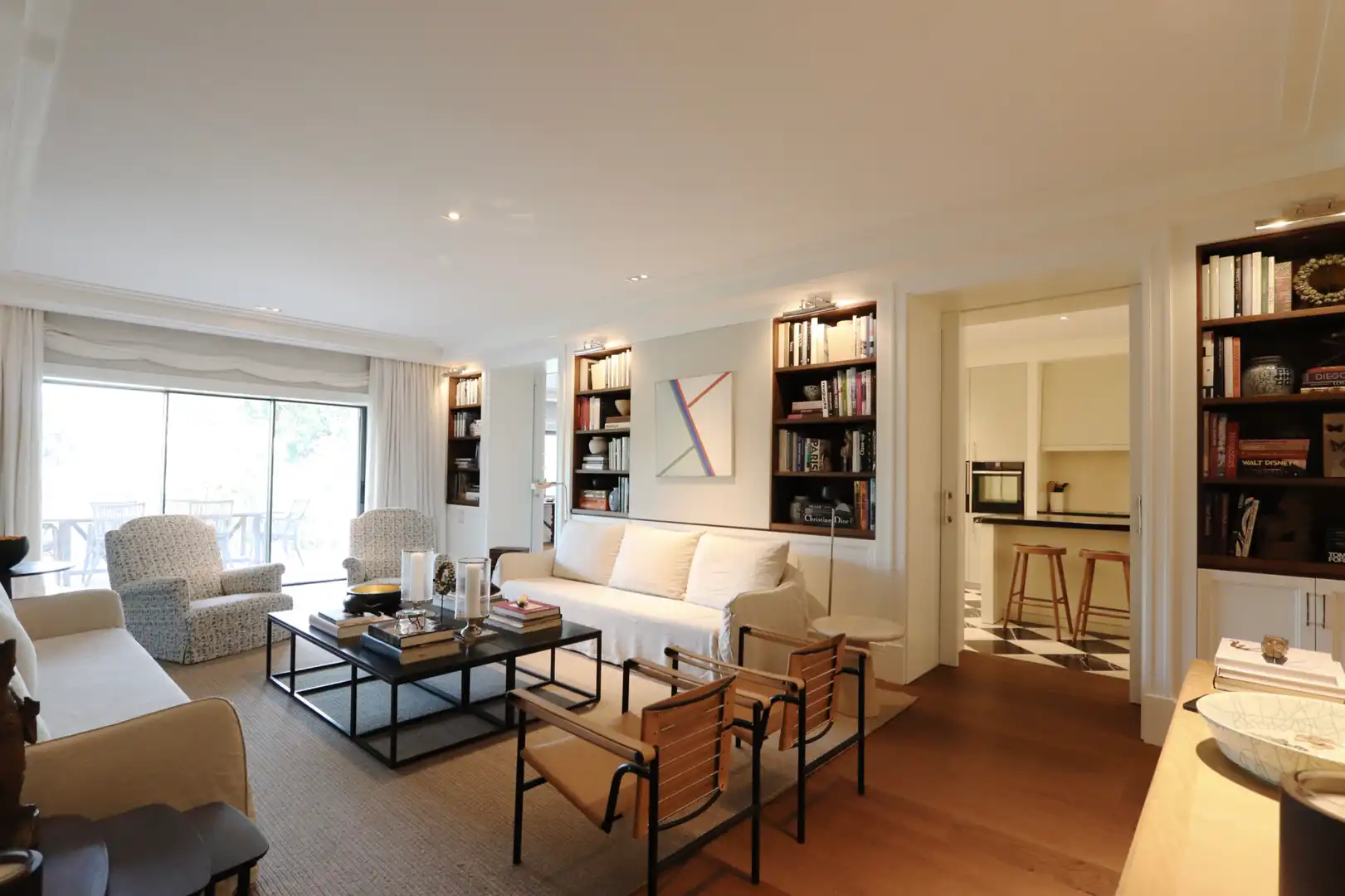 Living room of Flat for sale in Madrid  with Air Conditioner, Heating and Parquet flooring