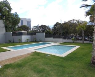 Swimming pool of Flat for sale in Alicante / Alacant  with Air Conditioner, Heating and Terrace