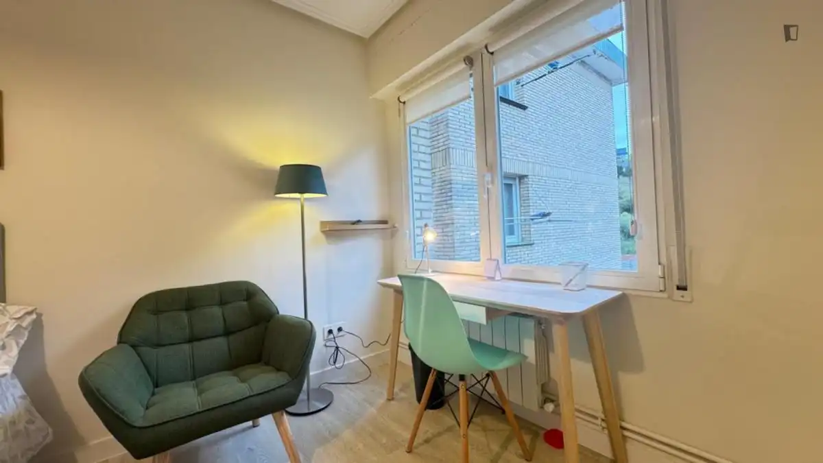 Vista exterior de Apartamento para compartir en Bilbao  con Amueblado, Horno y Lavadora