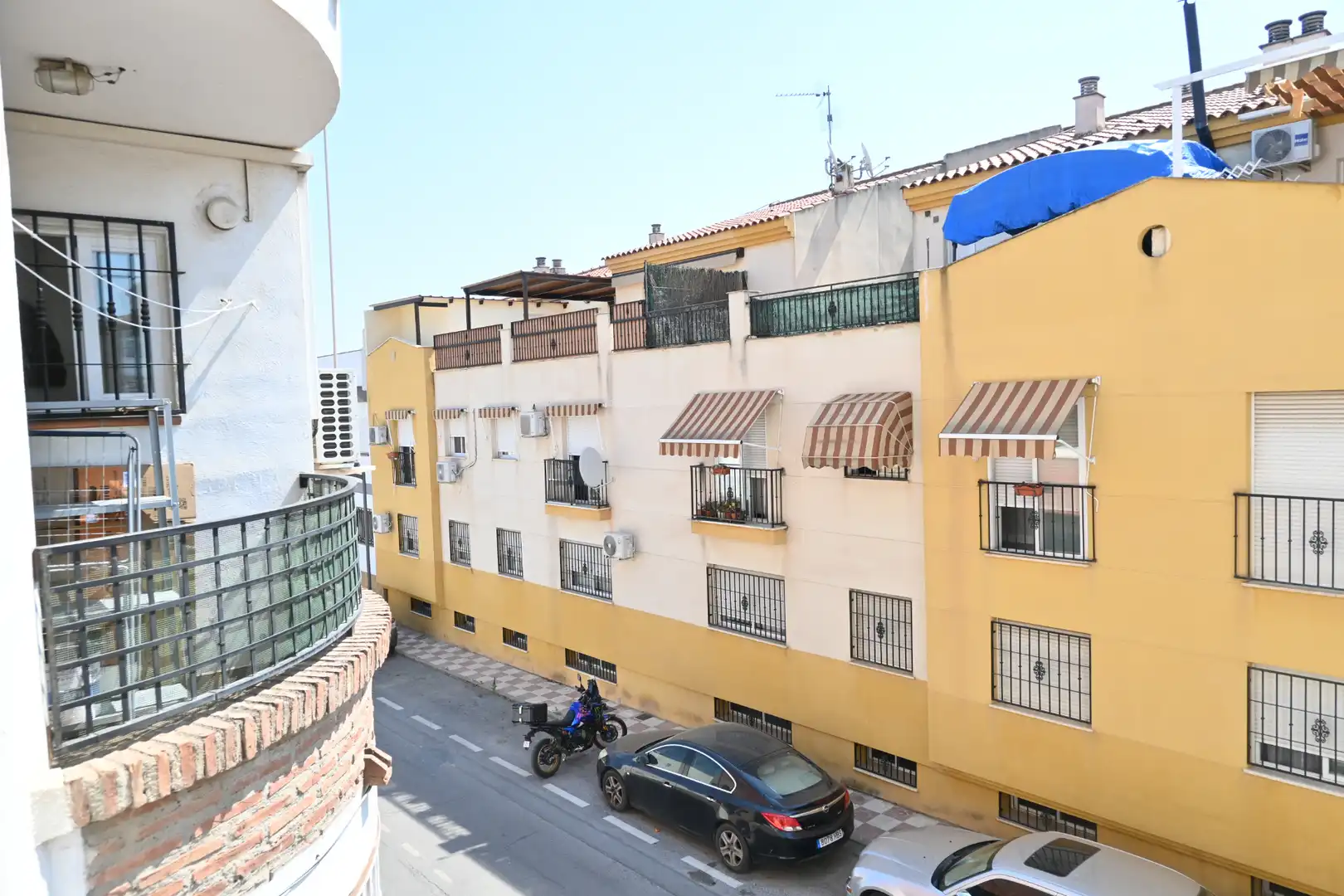 Exterior view of Flat for sale in Churriana de la Vega  with Balcony