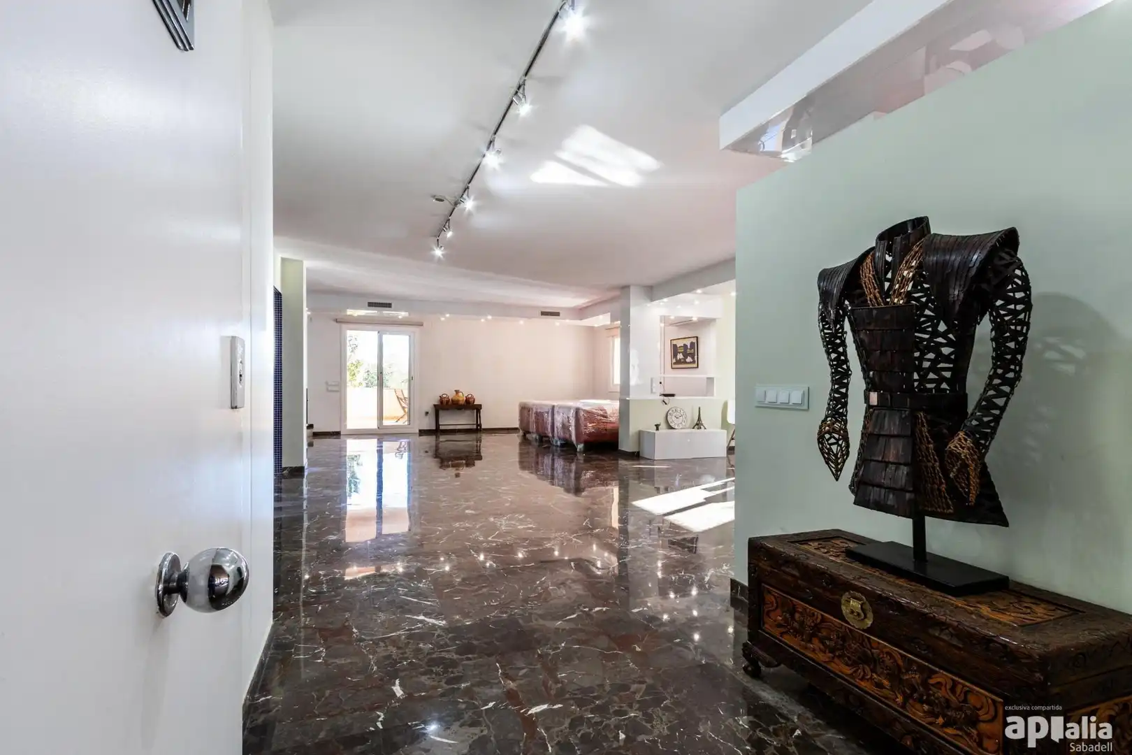 Detached house with terrace for sale in Avenida de Catalunya 36, imagen 4