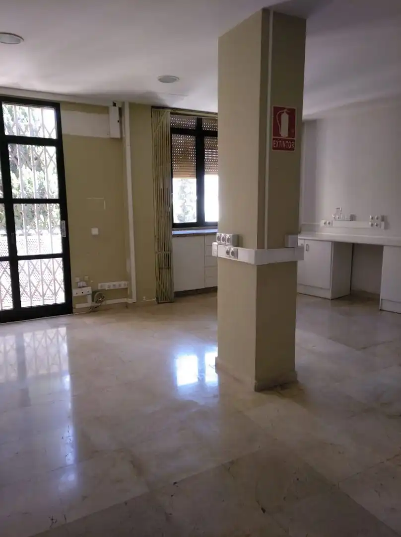 Oficina amb ascensor de lloguer a Centro