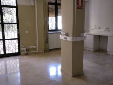 Office space with lift to rent in Centro