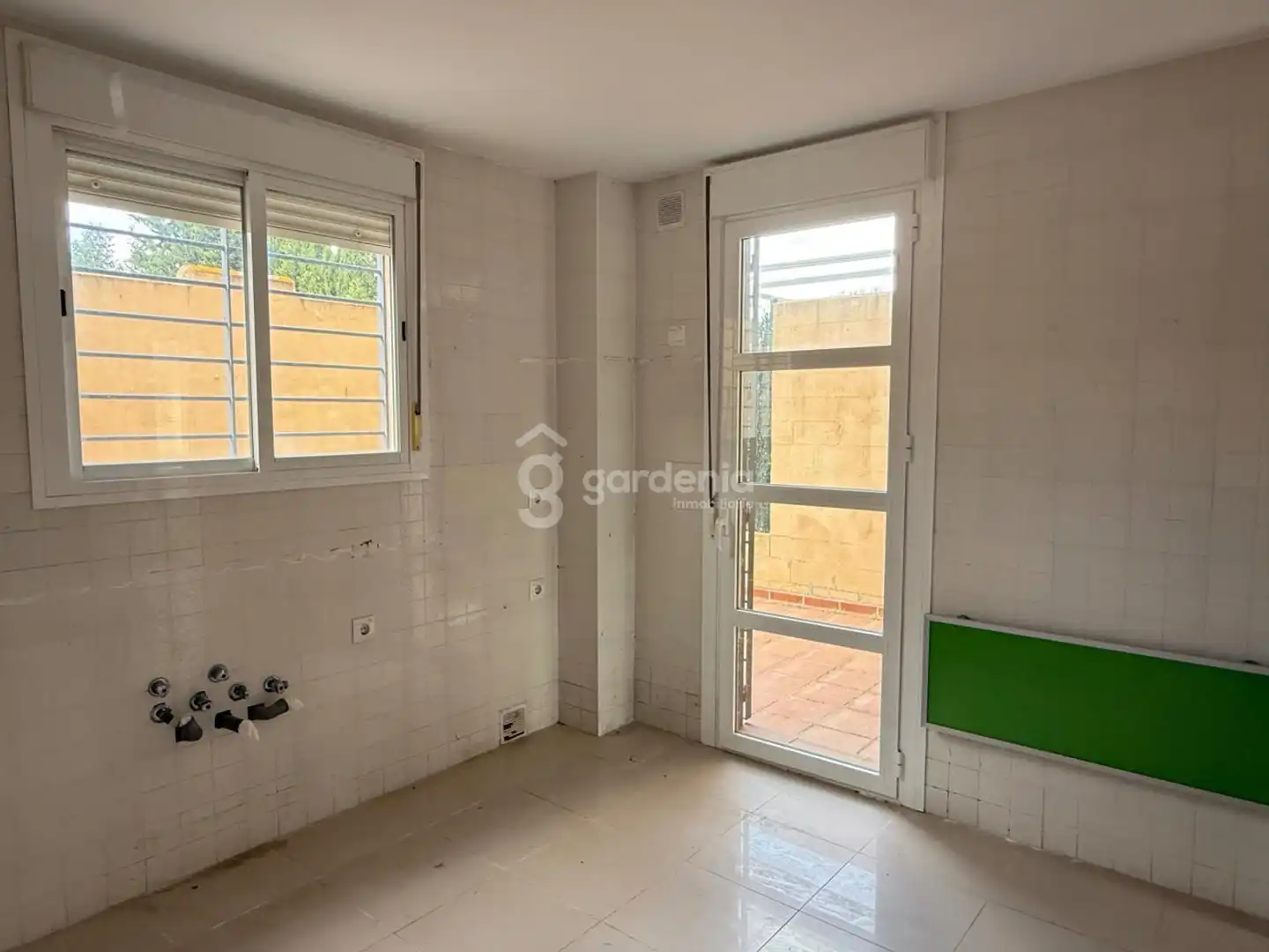 Habitación de Casa adosada en venta en Castilleja de la Cuesta con Aire acondicionado y Terraza