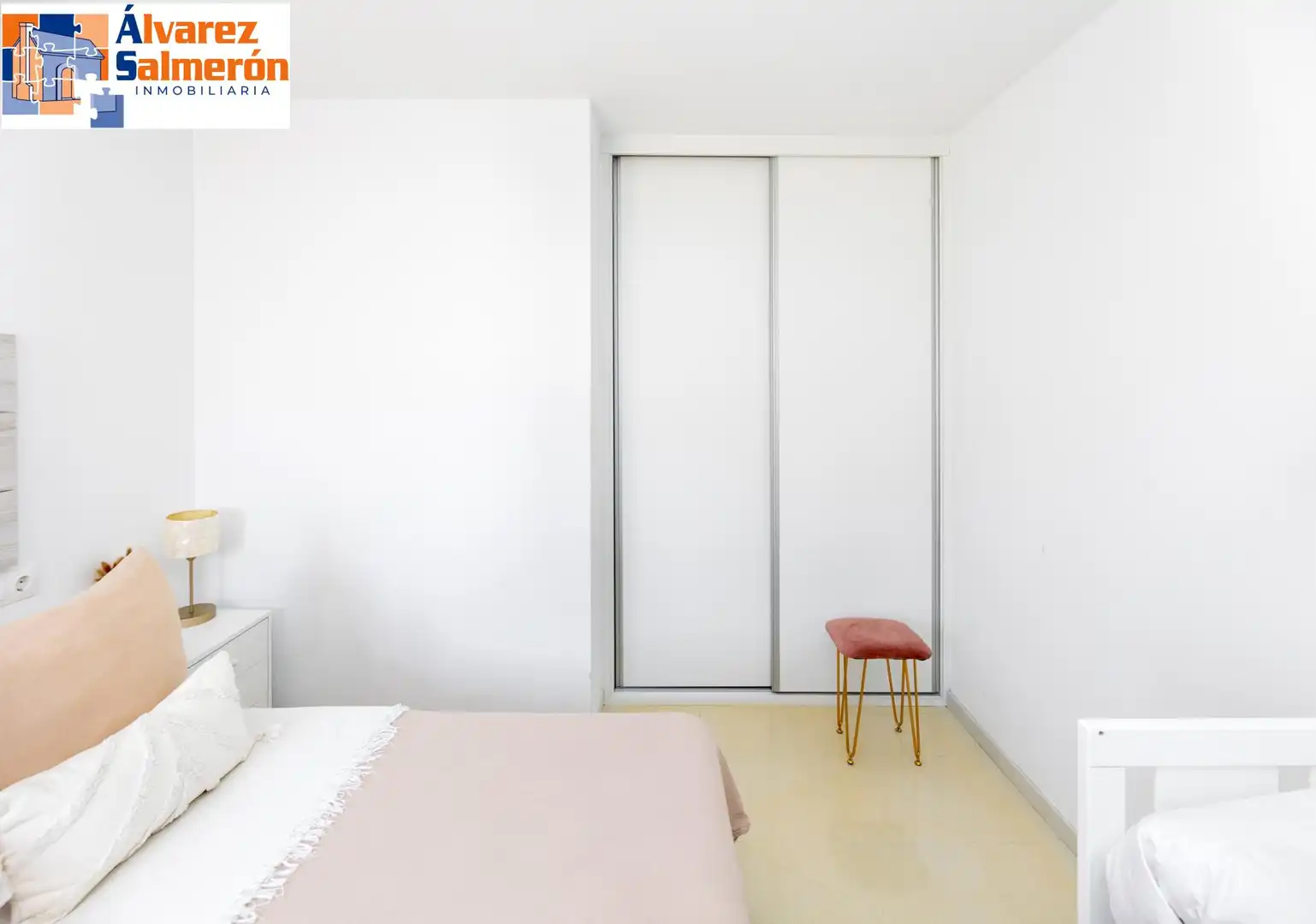 Dormitori de Apartament en venda en La Zubia amb Aire condicionat i Moblat