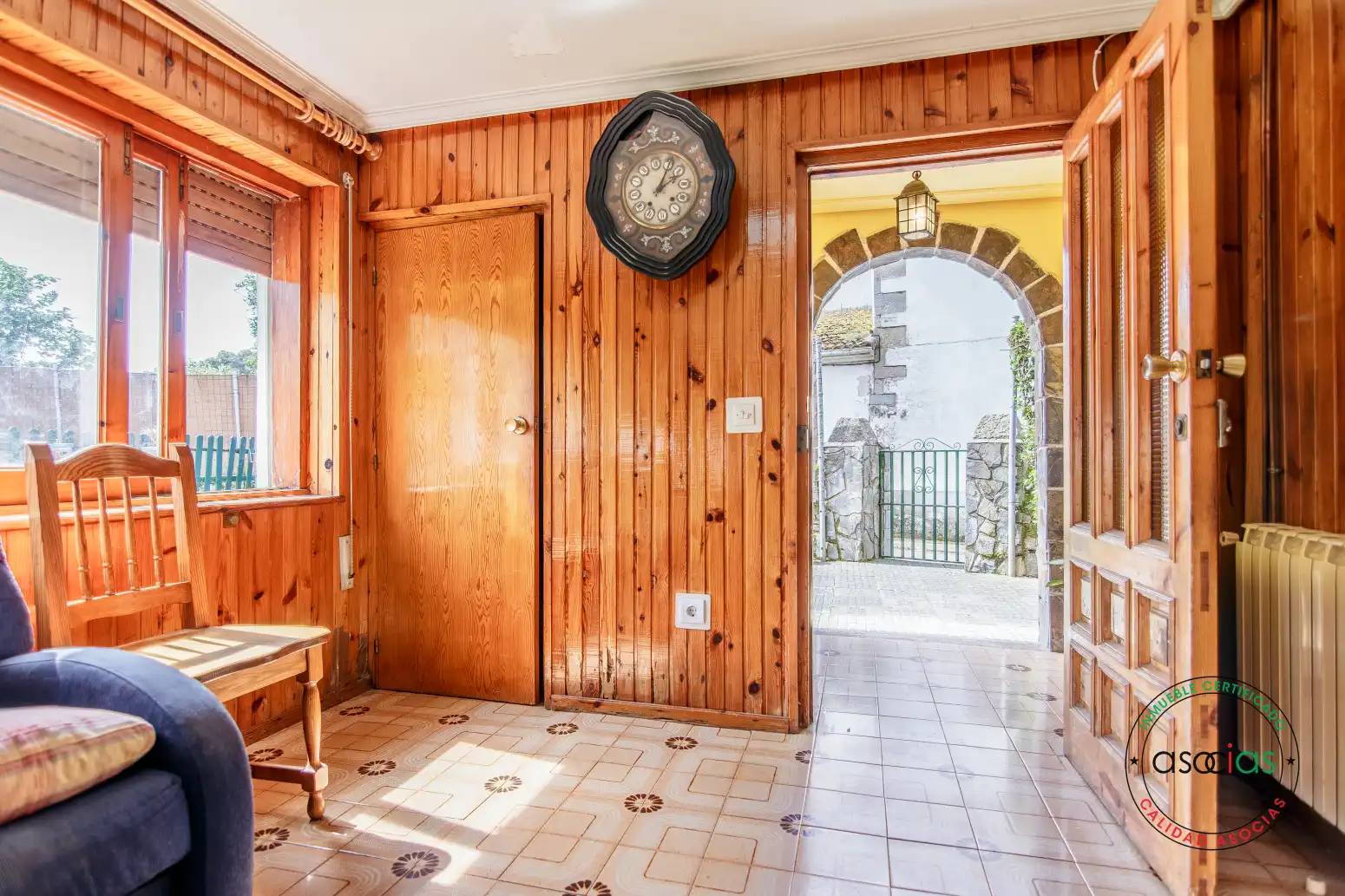 Casa o chalet en venta en Las Regueras   con Calefacción y Jardín privado