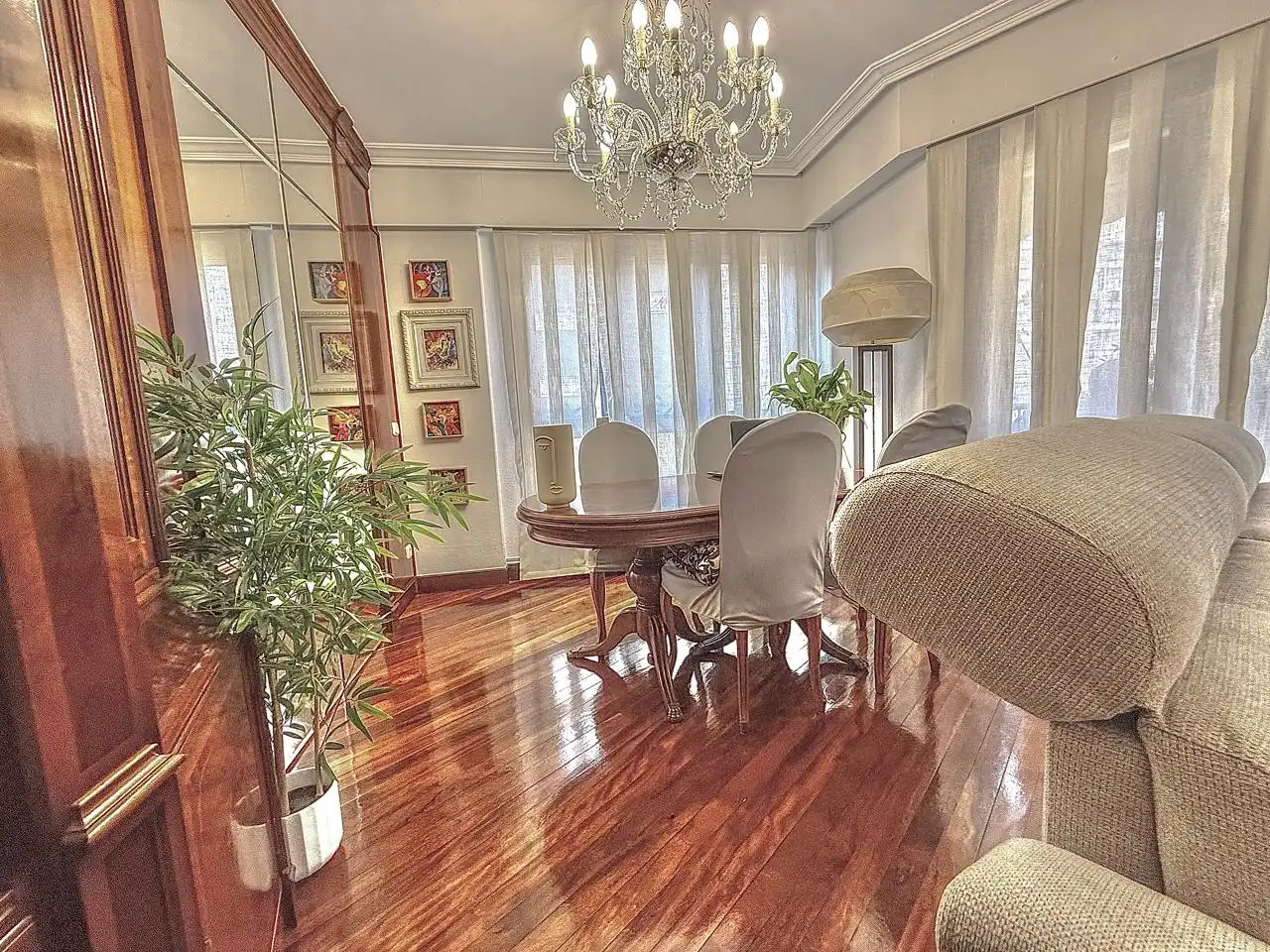 Flat with lift for sale in Anzaran Plaza