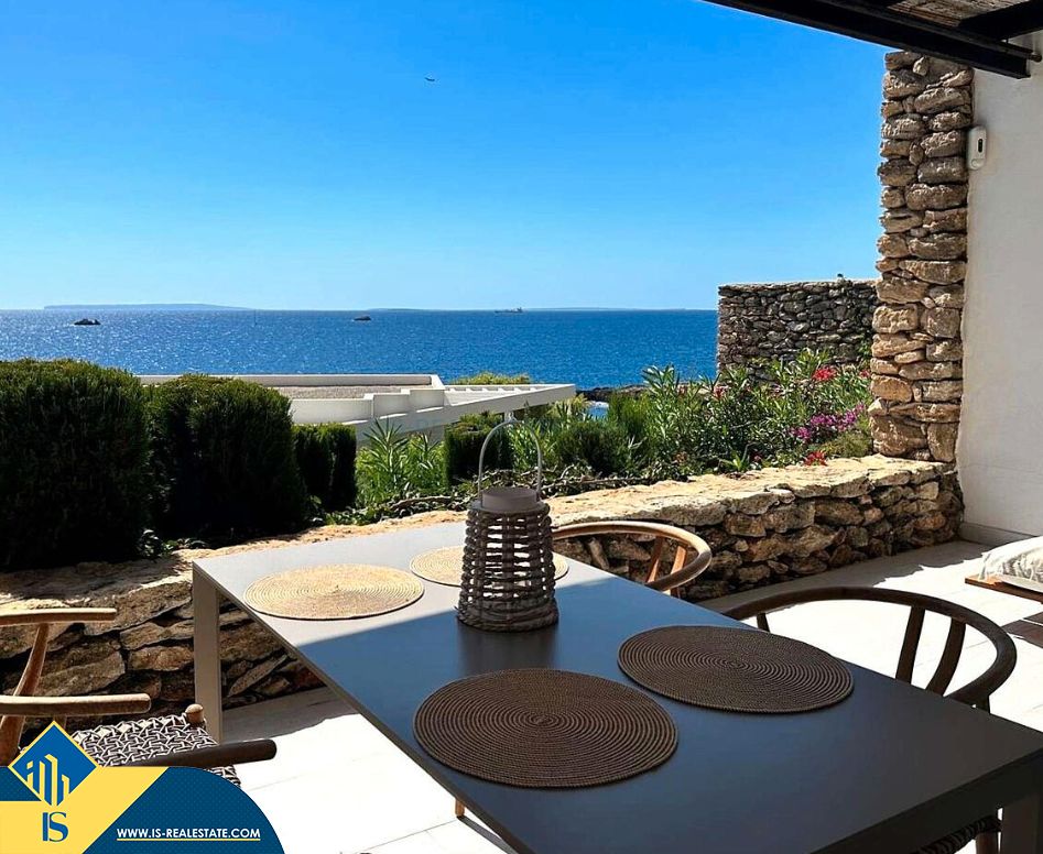 Terrassa de Casa o xalet en venda en Santa Eulària des Riu amb Terrassa, Moblat i Piscina comunitària