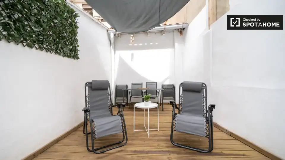 Appartamento con terrazza in affitto a Extramurs, imagen 2