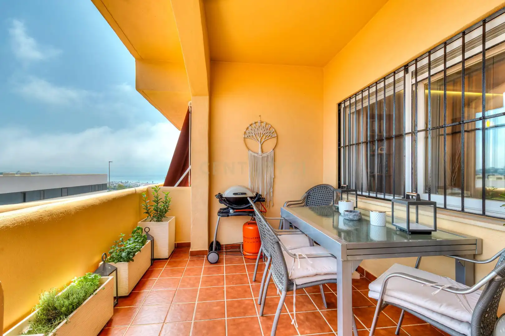 Terrasse von Maisonette zum Verkauf in Mijas mit Klimaanlage, Privatgarten und Abstellraum