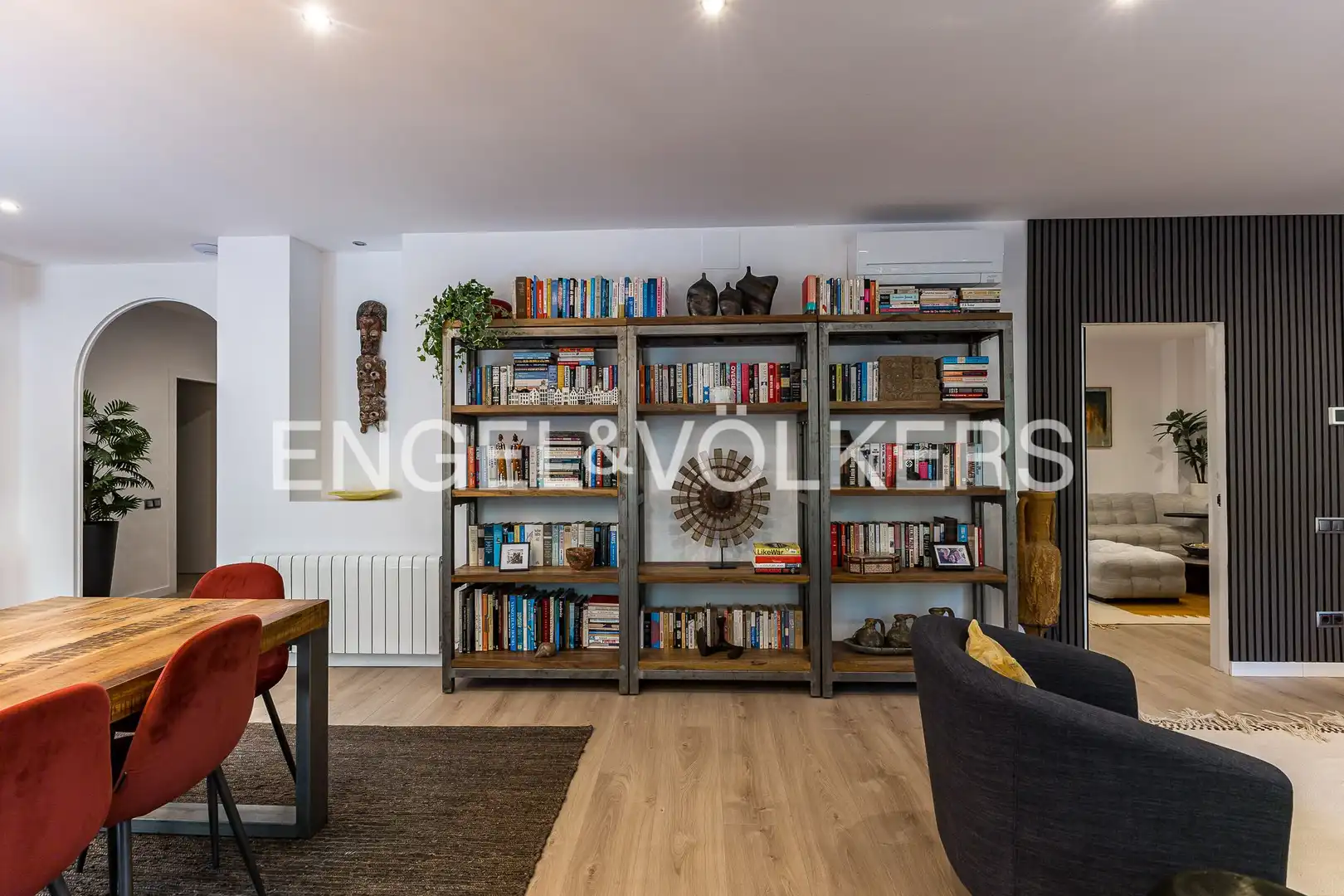 Living room of Flat for rent in Barcelona  with Air Conditioner, Heating and Private garden