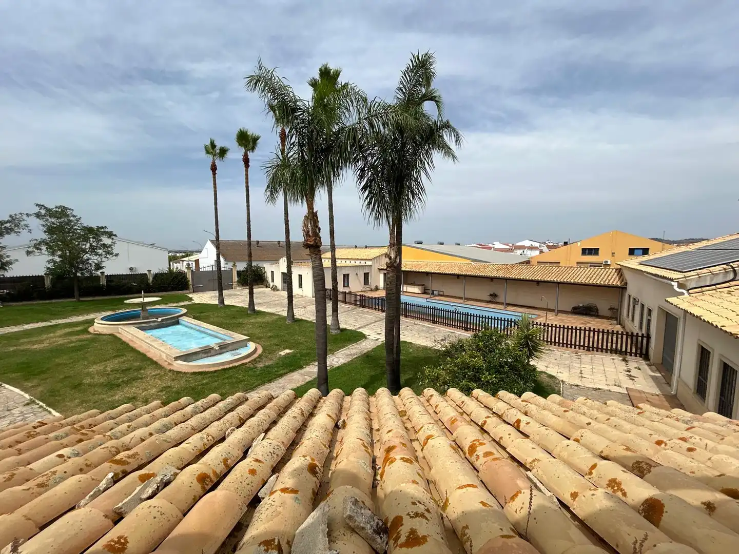 Vista exterior de Casa o xalet en venda en Villanueva de los Castillejos amb Aire condicionat, Calefacció i Jardí privat