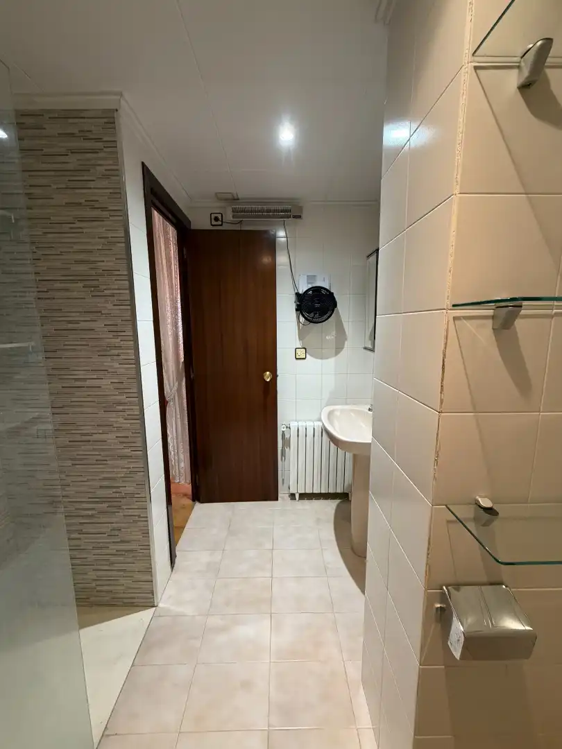 Baño de Piso en venta en Balaguer con Aire acondicionado, Calefacción y Terraza