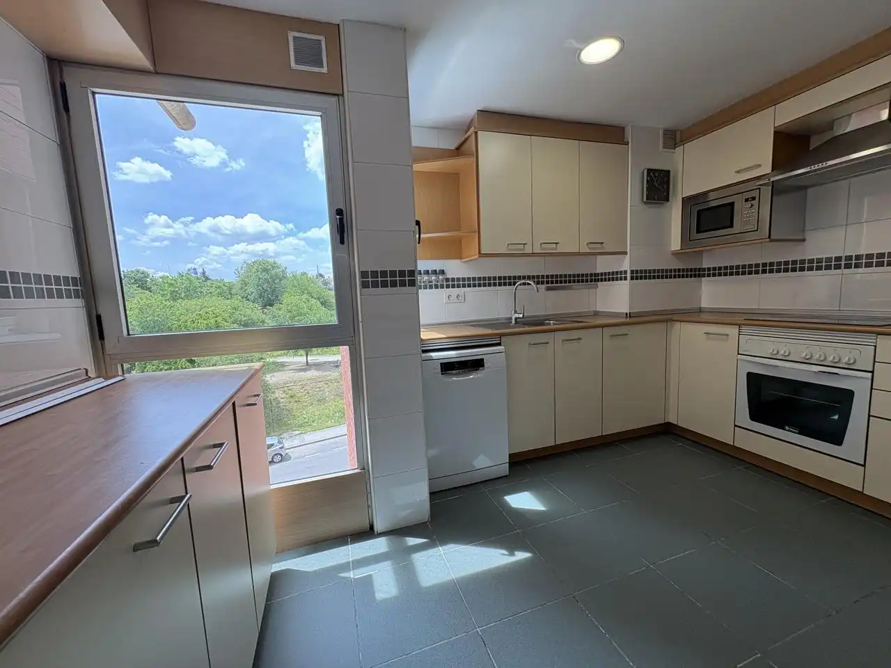 Cocina de Piso en venta en Madrid con Aire acondicionado, Calefacción y Terraza