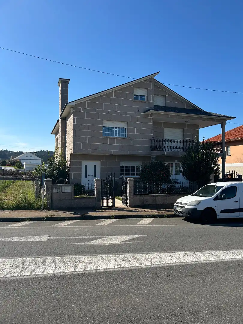 Xalet amb jardí en venda a Rua Estrada a Barrantes