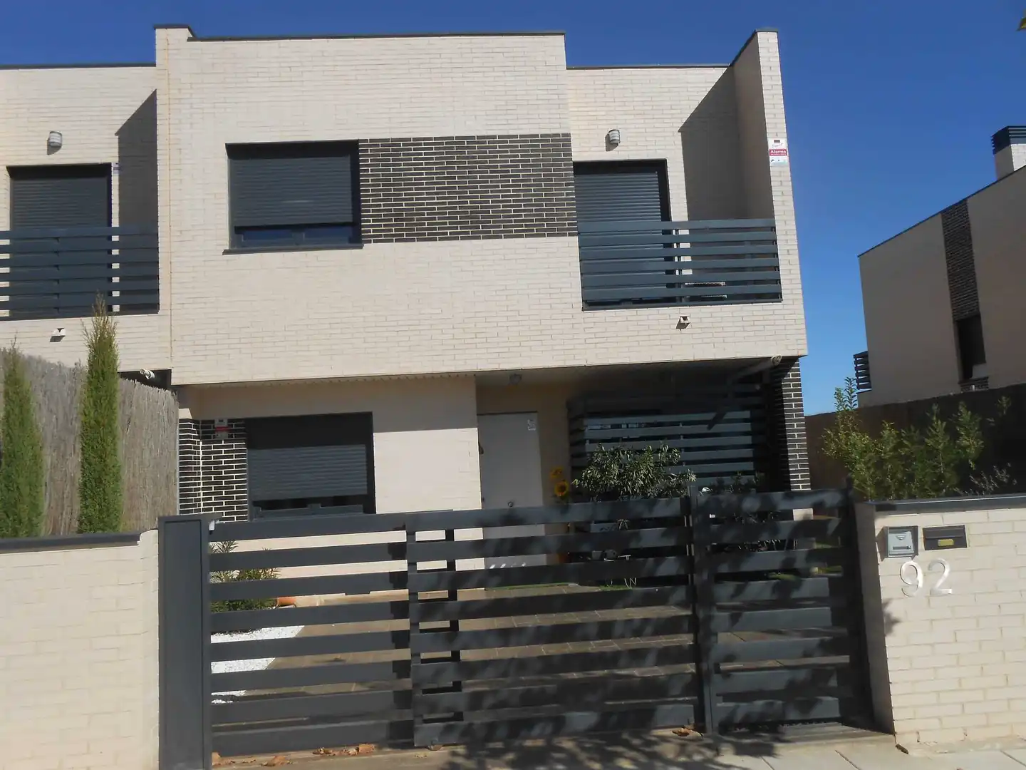 Vista exterior de Piso en venta en Cabanillas del Campo