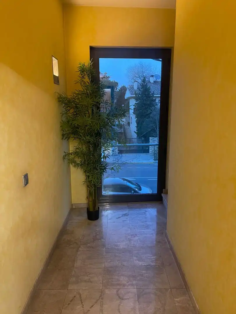 Büro zur Miete in Igualada mit Klimaanlage, Abstellraum und Möbliert