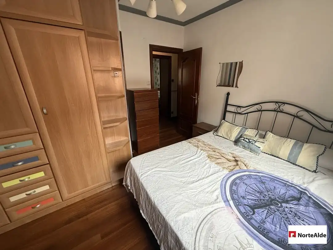 Bedroom of Flat for sale in Barakaldo   with Heating