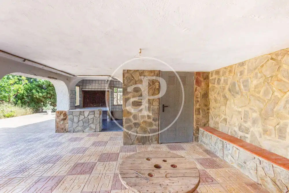 Terrassa de Casa o xalet en venda en La Pobla de Vallbona amb Aire condicionat, Calefacció i Jardí privat
