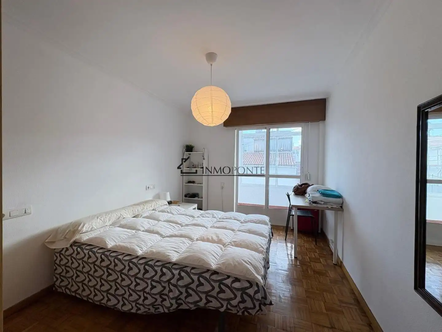 Bedroom of Flat for rent in Pontevedra Capital   with Heating, Terrace and Furnished