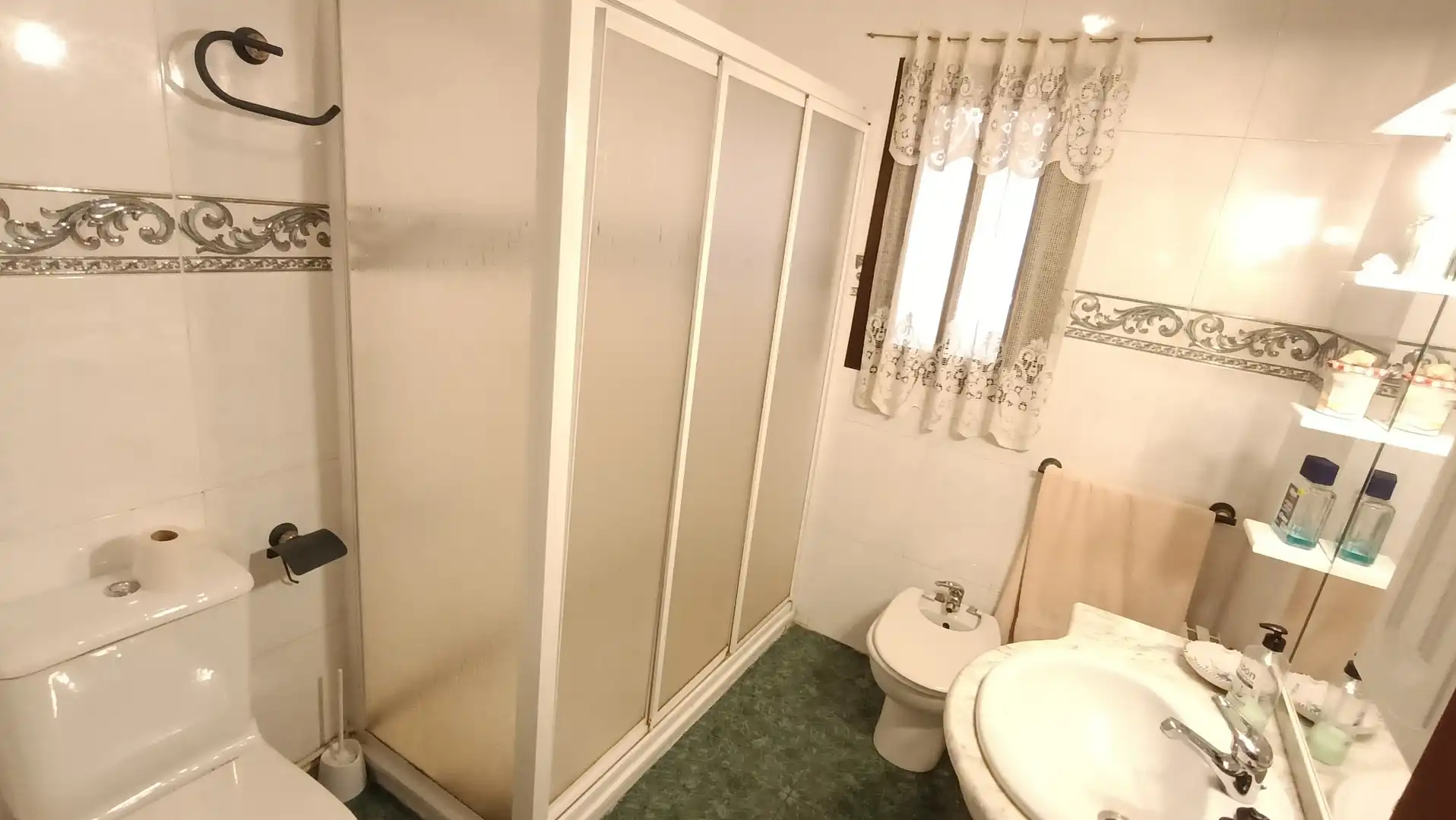 Baño de Piso en venta en Talavera de la Reina con Aire acondicionado, Calefacción y Terraza