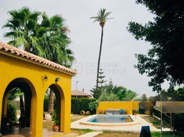 Casa rústica con piscina en venta en Desamparados - Hurchillo - Torremendo