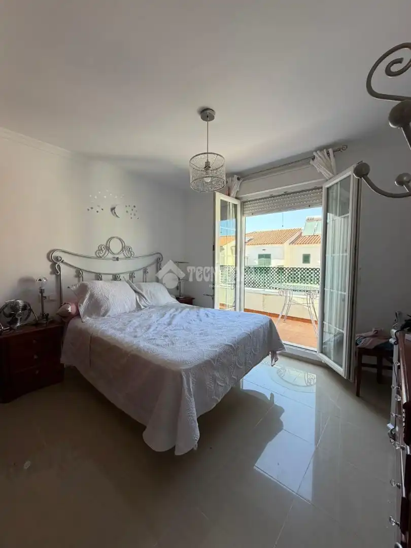 Dormitori de Casa o xalet en venda en San Fernando amb Aire condicionat