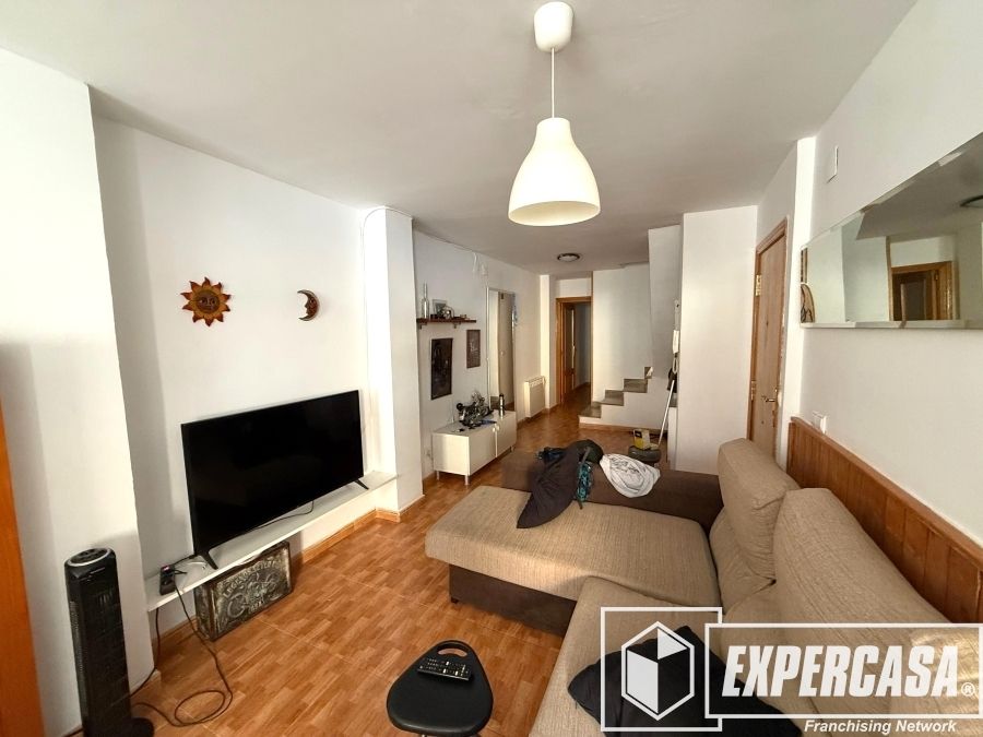 Sala d'estar de Dúplex en venda en Llíria amb Aire condicionat, Terrassa i Traster