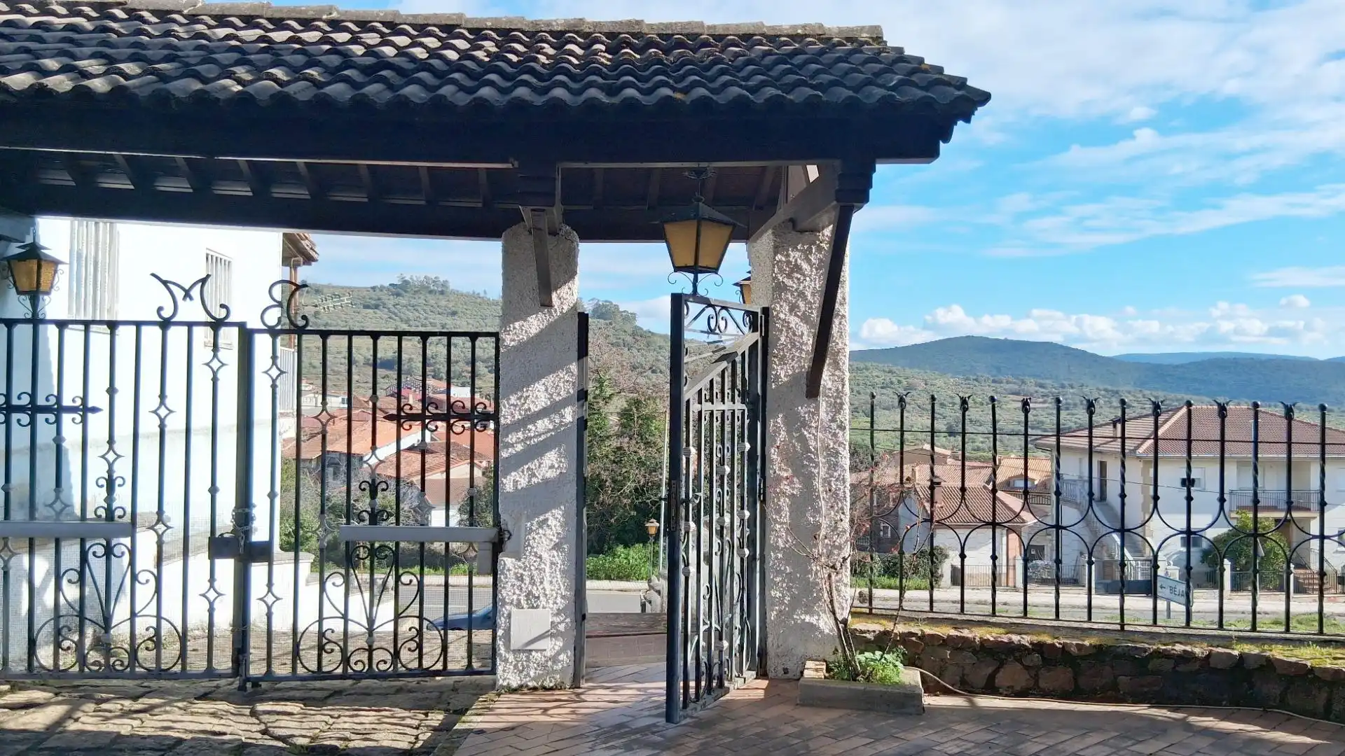 Vista exterior de Casa o chalet en venta en Sotoserrano con Calefacción, Terraza y Trastero