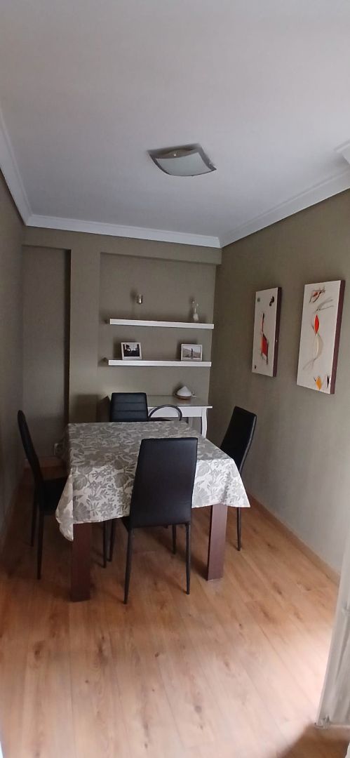 Dining room of Flat for rent in  Zaragoza Capital  with Heating, Furnished and Oven