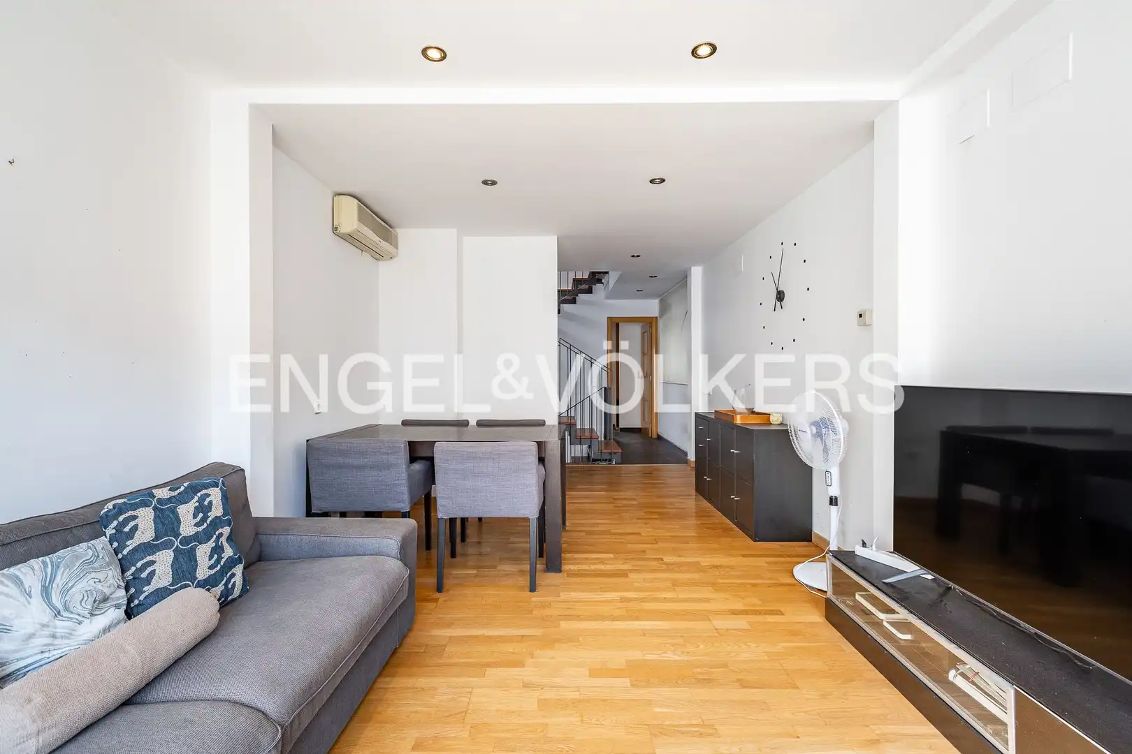 Sala de estar de Casa adosada en venta en Sabadell con Calefacción, Terraza y Balcón