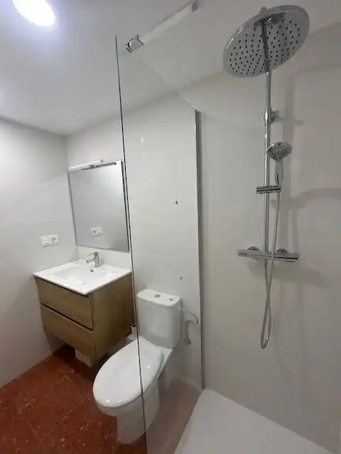 Baño de Piso en venta en Tarragona con Aire acondicionado