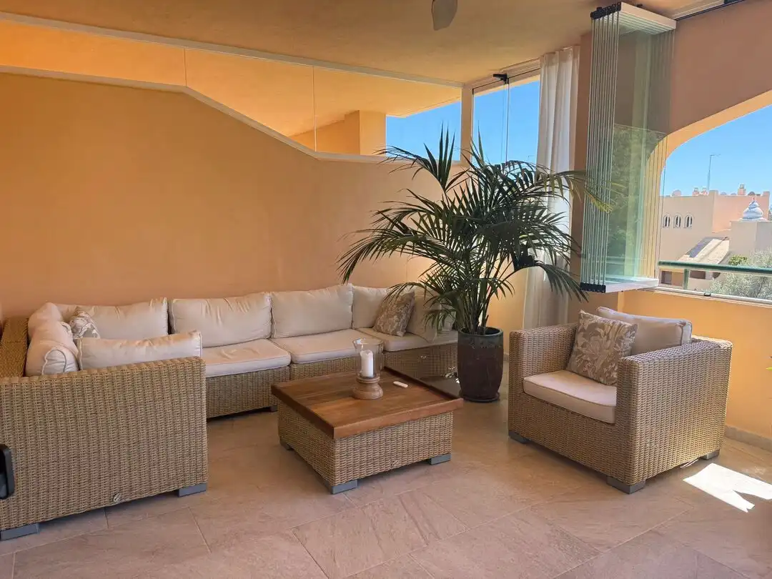 Flat with lift for sale in Elviria - Cabopino, imagen 2