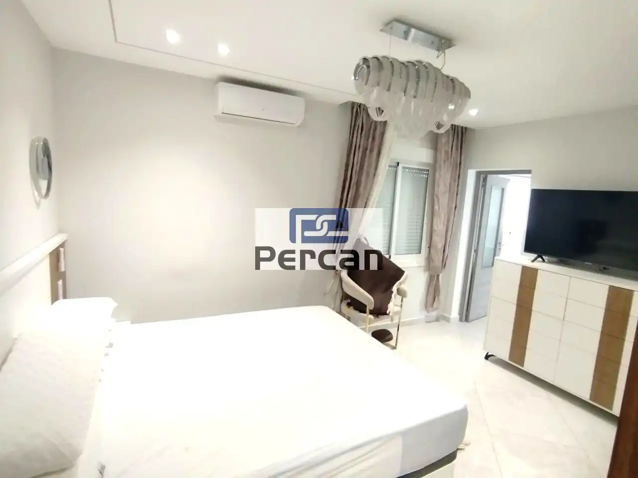 Dormitori de Casa o xalet en venda en El Campello amb Aire condicionat, Jardí privat i Terrassa