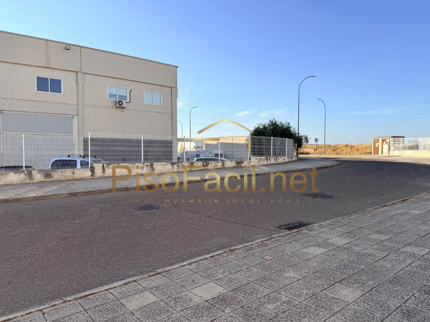 Nau industrial de lloguer a Calle Roma, imagen 2