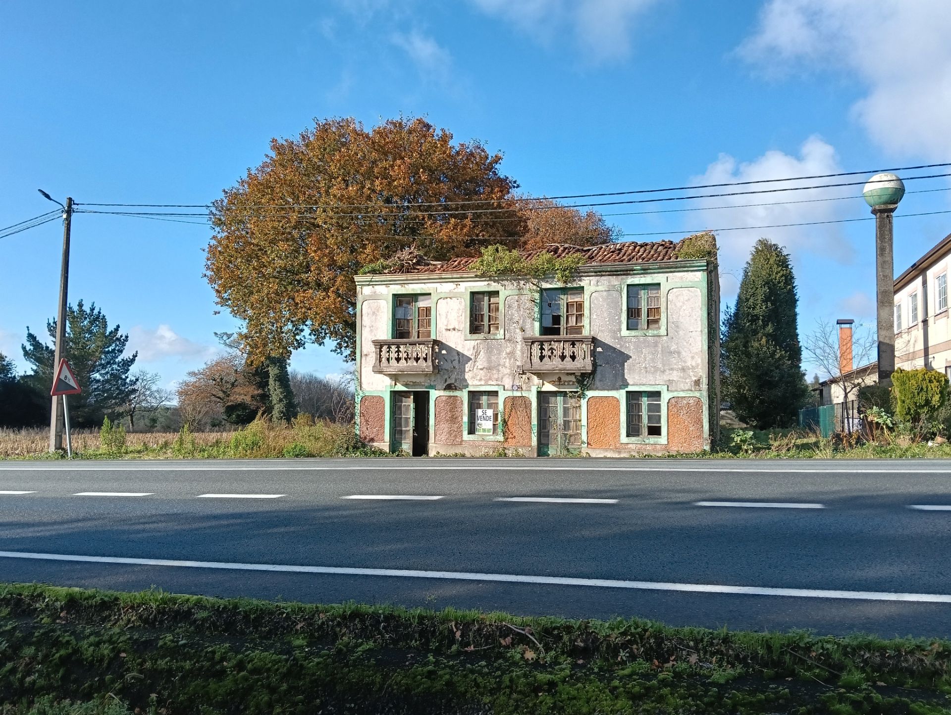 Vista exterior de Casa o xalet en venda en Mesía amb Jardí privat