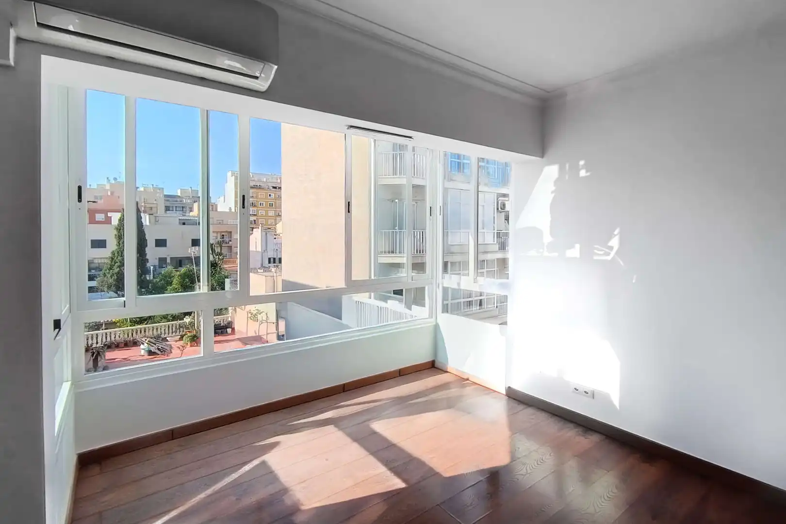 Dormitori de Pis en venda en  Palma de Mallorca amb Aire condicionat, Parquet i Moblat