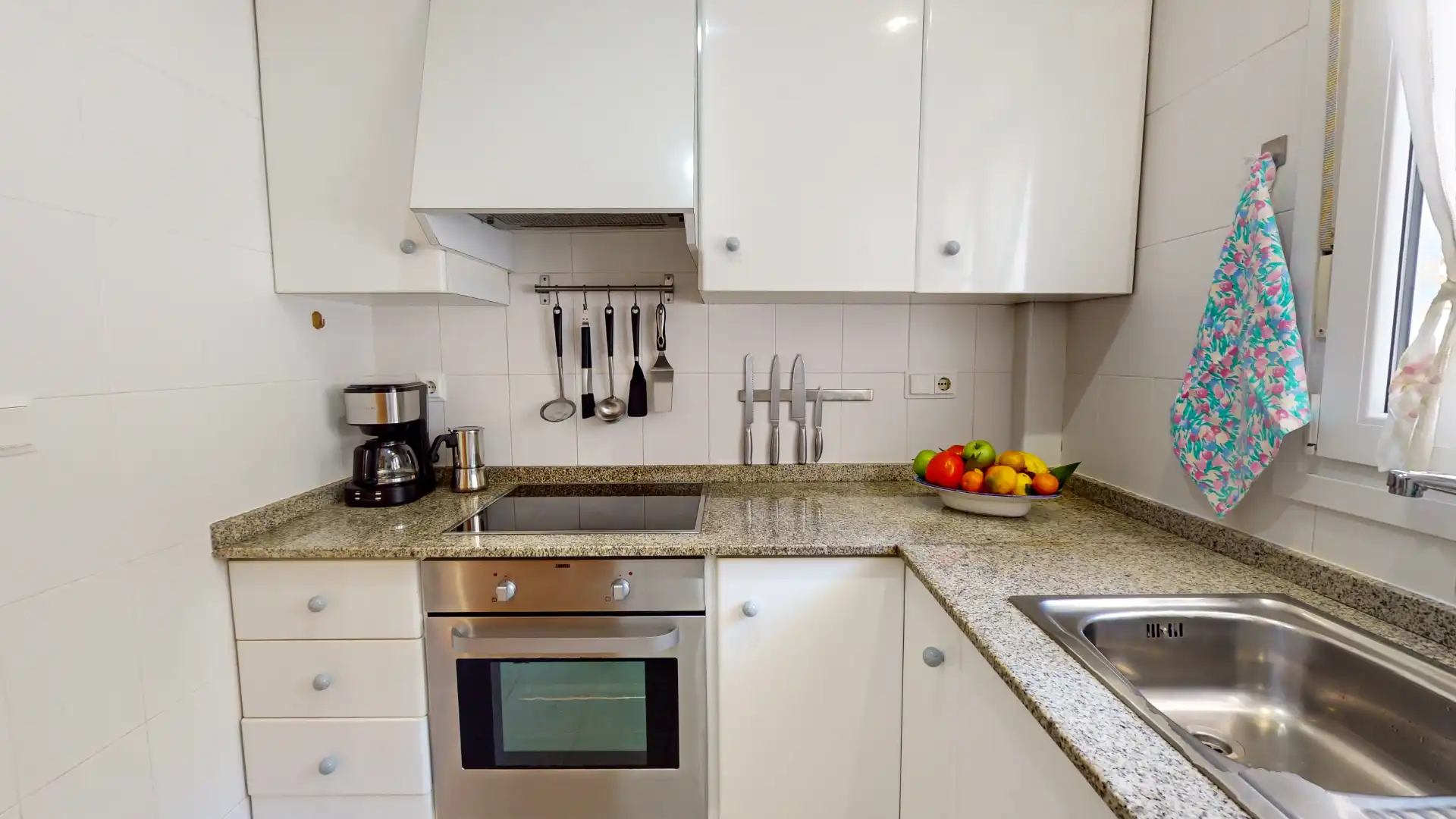 Cocina de Piso de alquiler en Dénia con Aire acondicionado, Calefacción y Jardín privado