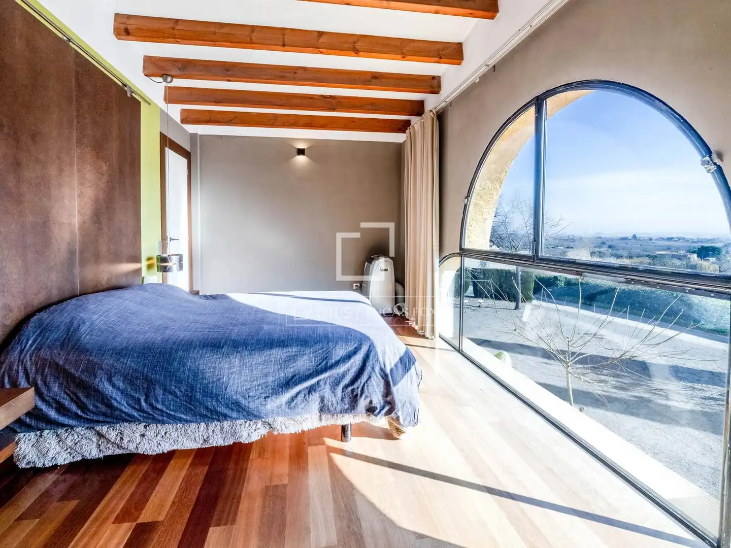 Habitación de Finca rústica en venta en Castellví de la Marca con Calefacción, Jardín privado y Terraza
