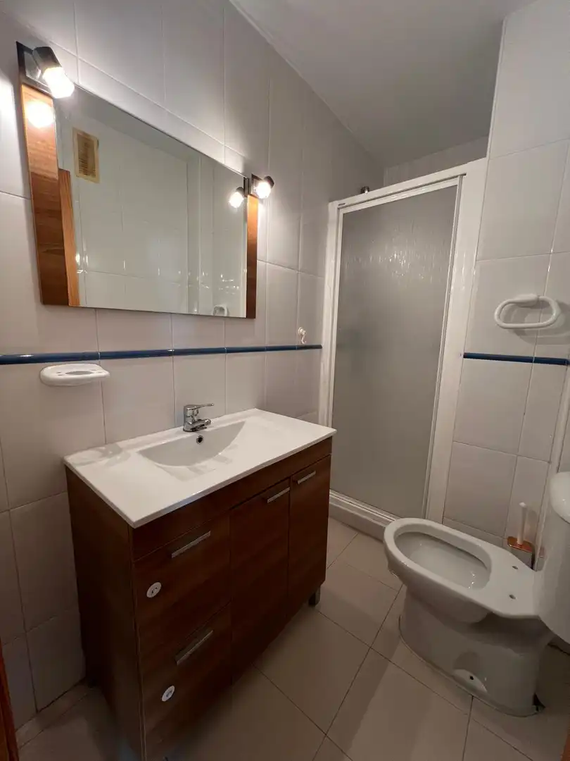 Bany de Apartament en venda en Estepona amb Terrassa, Piscina i Piscina comunitària