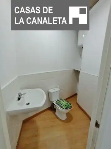 Bathroom of Commercial properties for sale in Mislata
