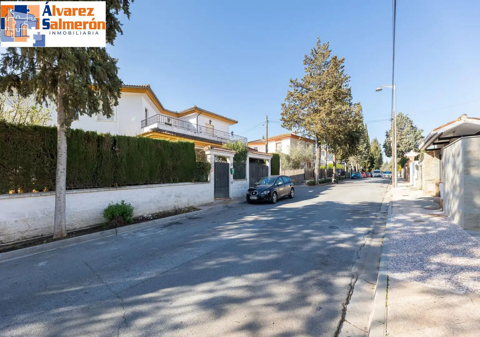 Vista exterior de Casa o xalet en venda en Albolote amb Jardí privat, Terrassa i Traster