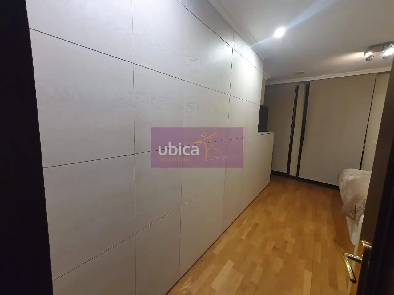 Casa adosada en venda en Vigo  amb Calefacció, Jardí privat i Terrassa
