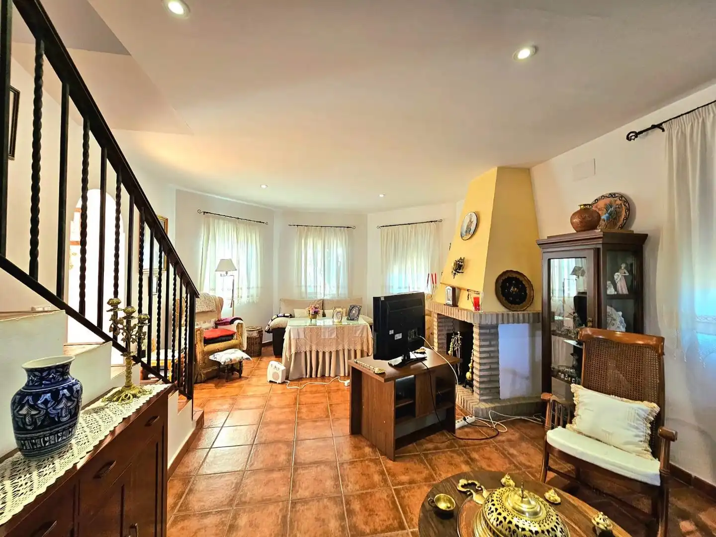 Living room of Houses for sale in Córdoba  with Air Conditioner, Private garden and Terrace