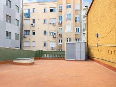 Appartamento con balcone in vendita a Eixample