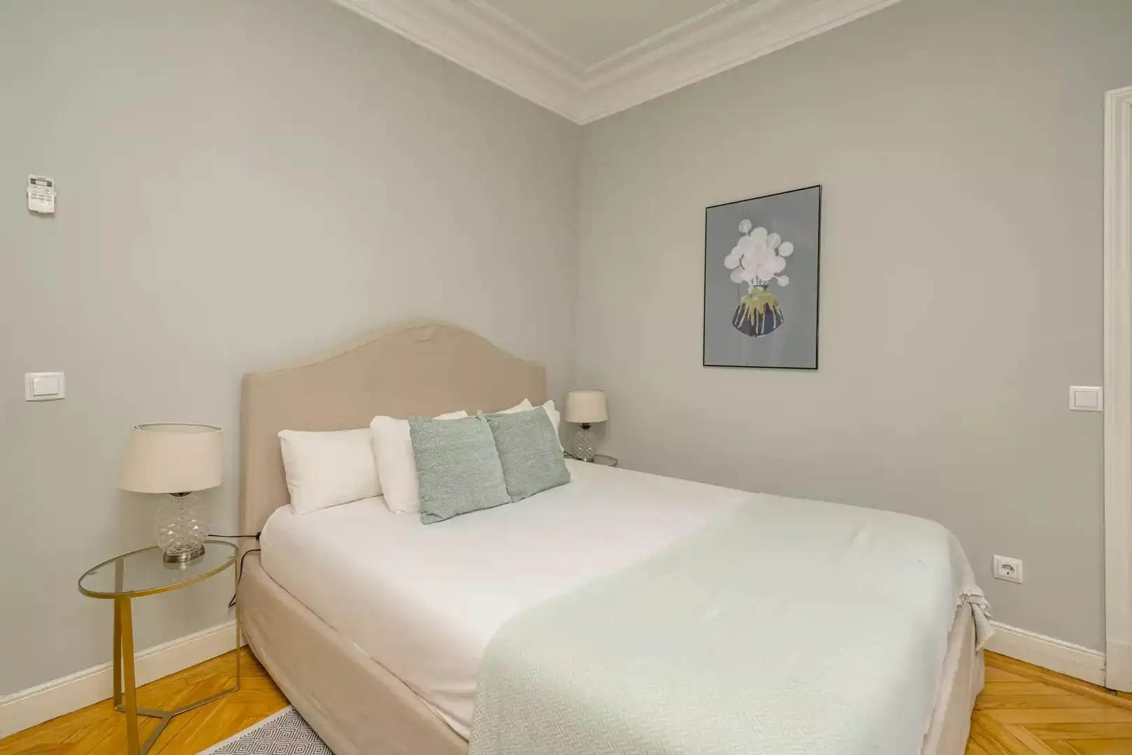 Bedroom of Flat for rent in Madrid  with Air Conditioner, Heating and Terrace